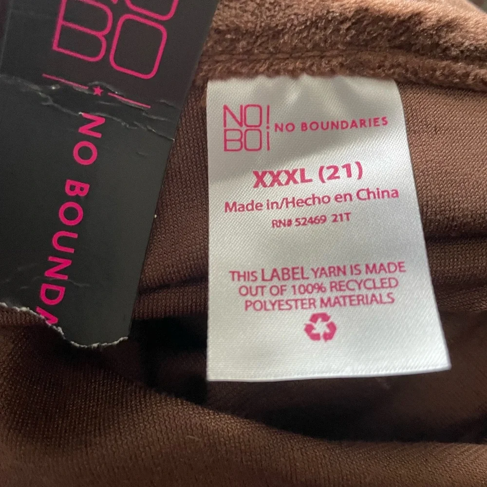 NWT No Boundaries QUEEN dress